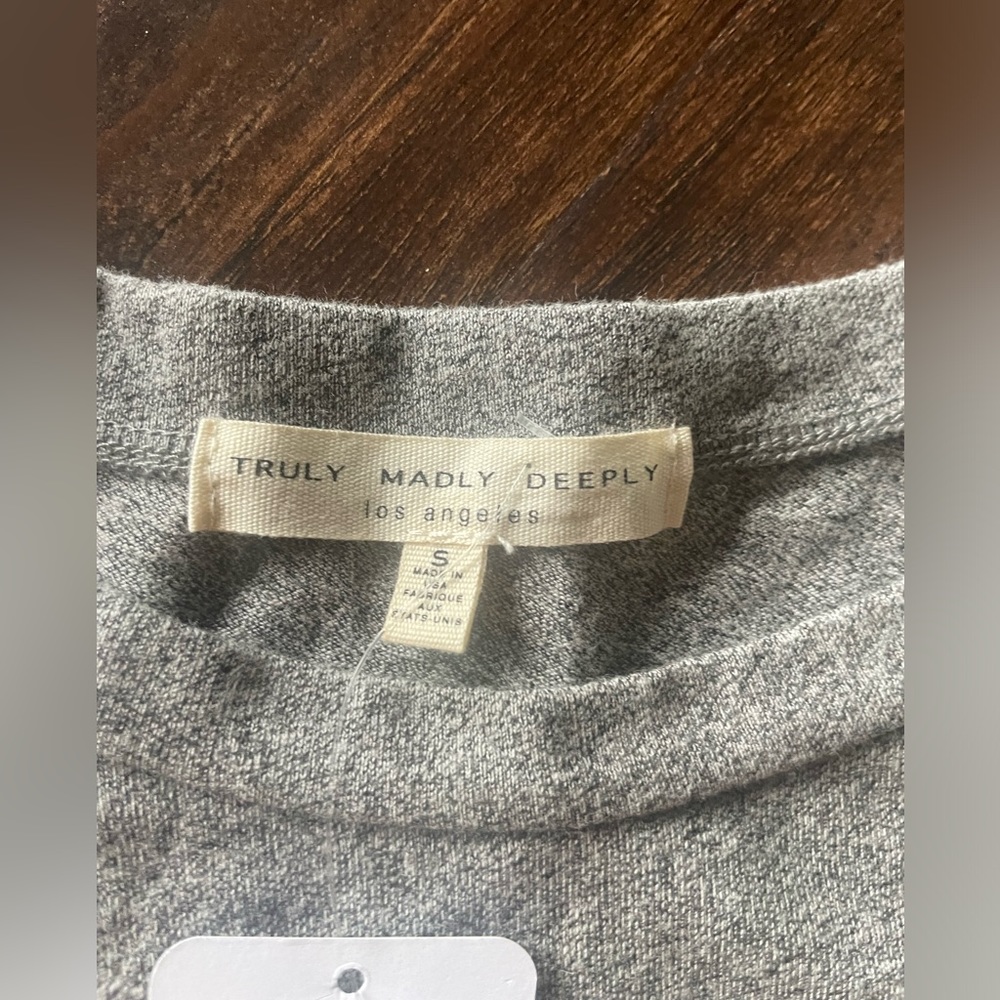 NWT Truly Madly Deeply Box Crop - Picture 2 of 4